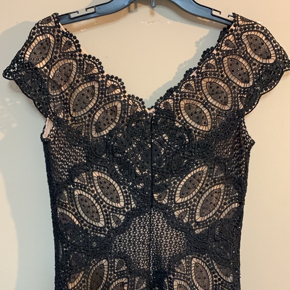 JOVANI Women’s Elegant Lace Beaded Midi Dress 4 Black - Picture 5 of 15